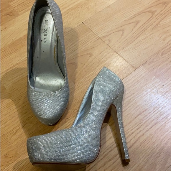 Call it Spring heels - Picture 2 of 3